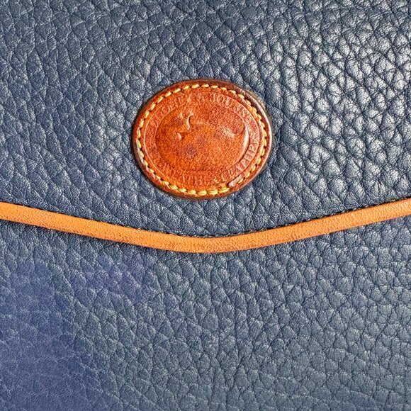 Dooney & Bourke Convertible Belt Bag Crossbody Bag All Weather Leather Vintage - Picture 2 of 11